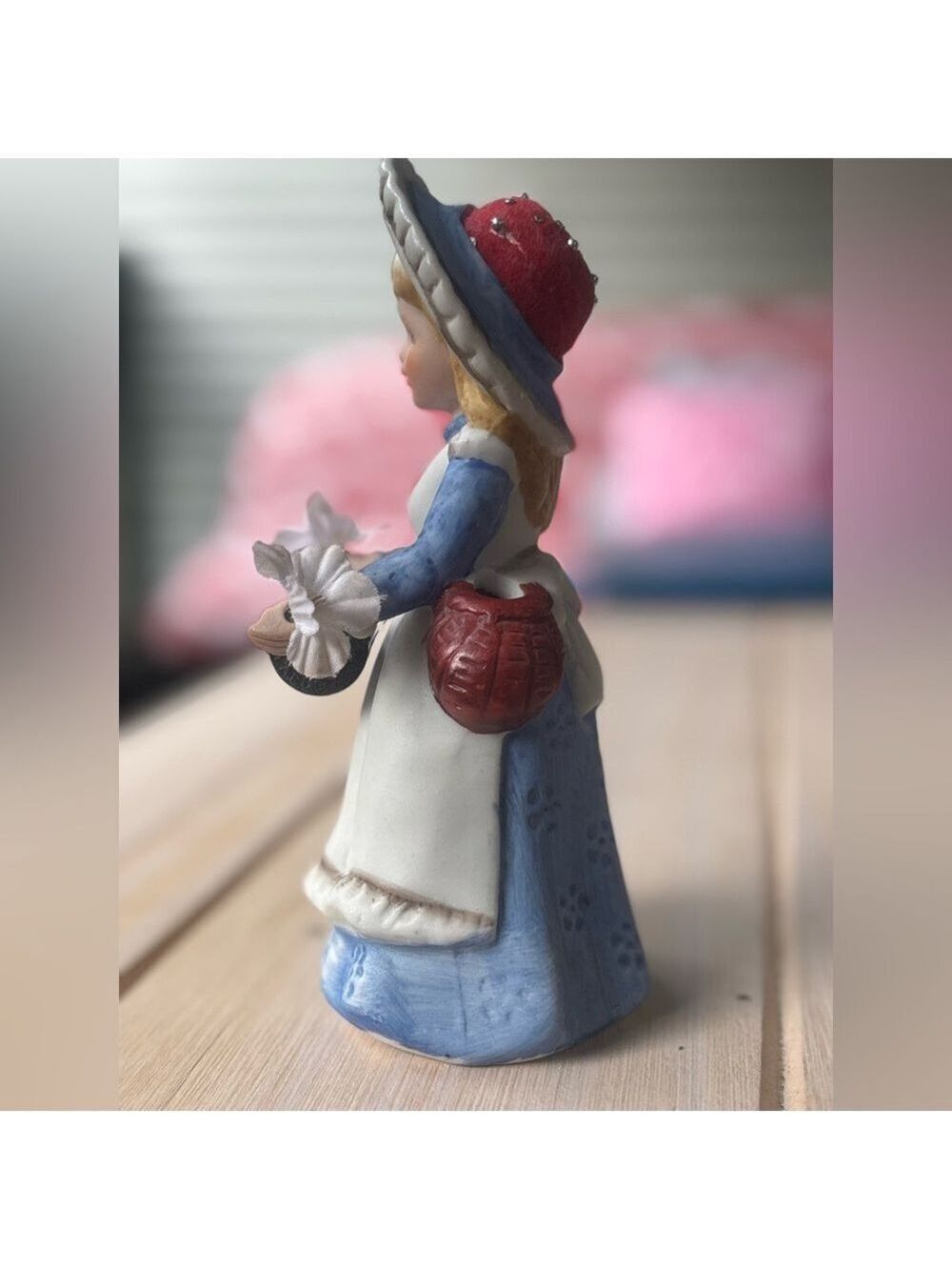VINTAGE Blue & White Porcelain Seamstress Figurine • Thread & Pins Craft Lady - Picture 7 of 16